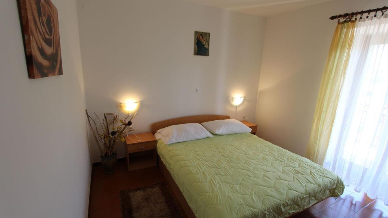 Apartments And Rooms Jelka Malinska Zewnętrze zdjęcie