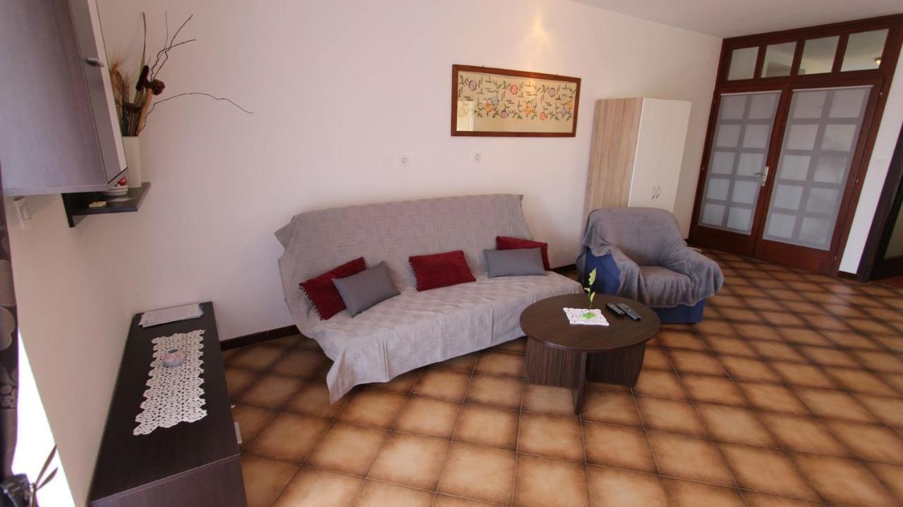Apartments And Rooms Jelka Malinska Zewnętrze zdjęcie