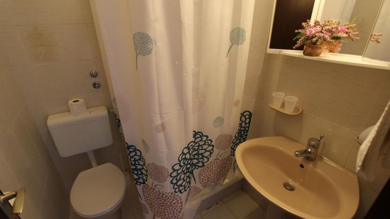 Apartments And Rooms Jelka Malinska Zewnętrze zdjęcie